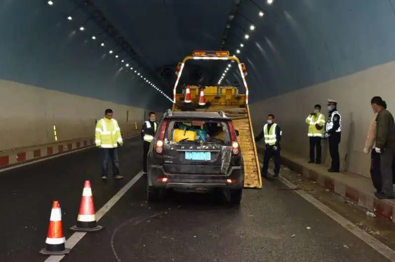 敦化分公司:火速救援 真情服务1.jpg 敦化分公司:火速救援 真情服务1.jpg