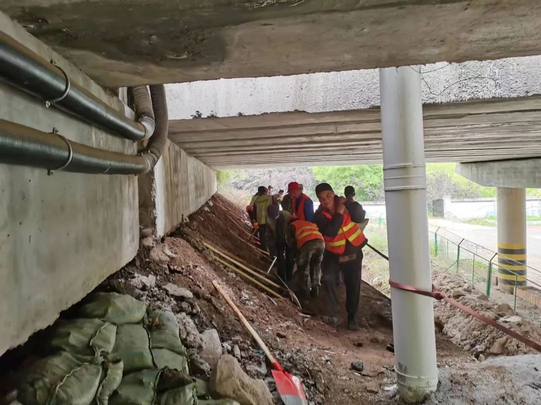 长春分公司:筑牢防汛安全屏障 打好应急反应主动仗3.jpg 长春分公司:筑牢防汛安全屏障 打好应急反应主动仗3.jpg